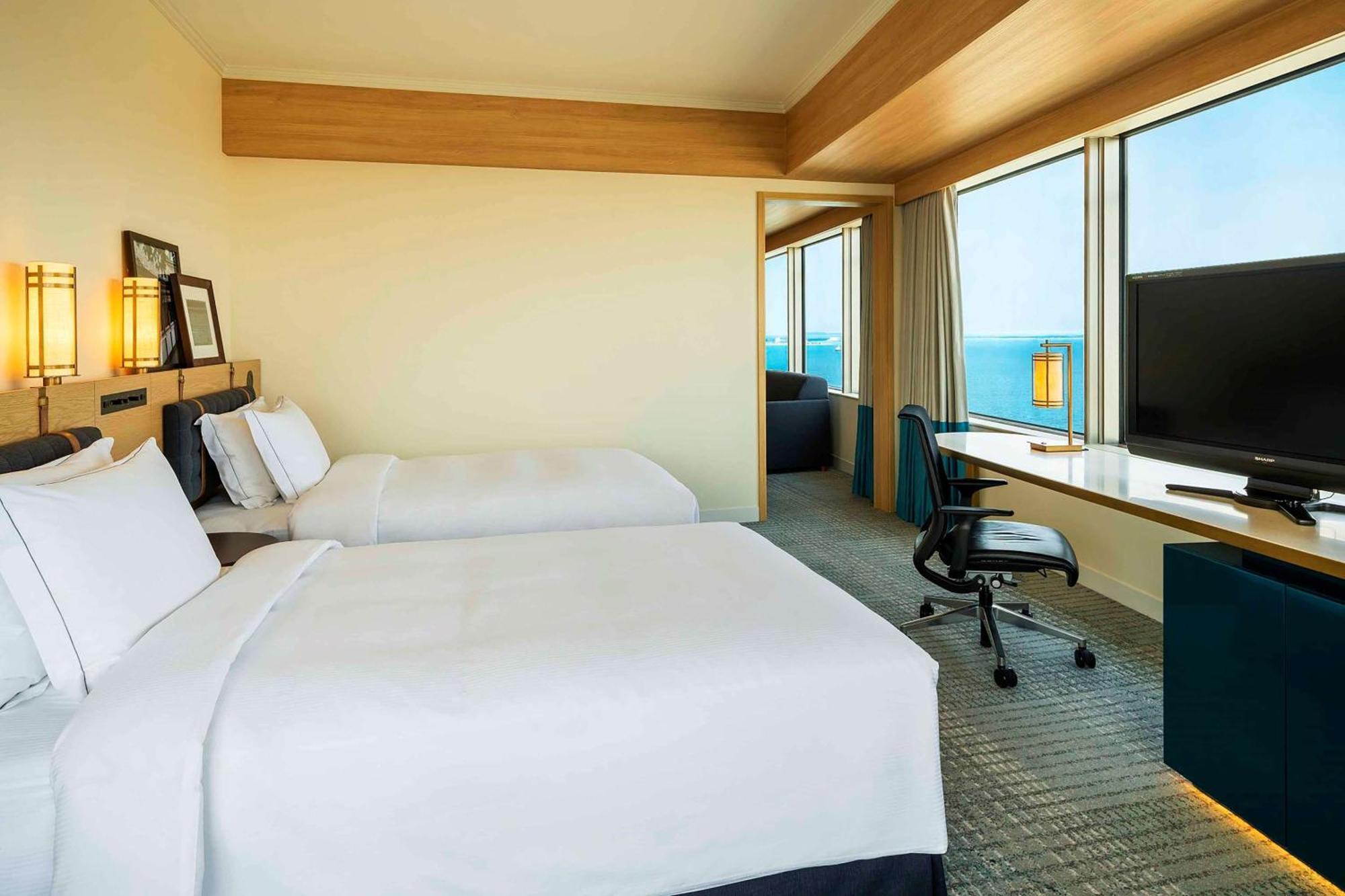 Hilton Fukuoka Sea Hawk Hotell Exteriör bild